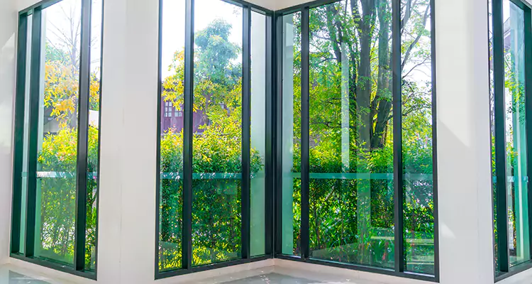Emergency Balcony Door Glass Repair in Callaway, FL